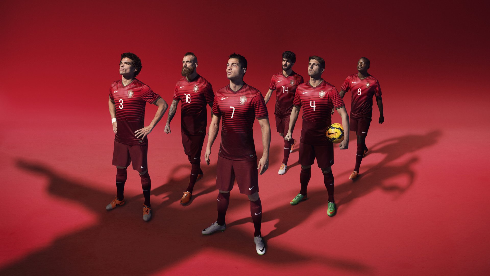 国家级足球体育产业园区加快布局，打造综合性足球产业生态圈，足球产业主要经营内容